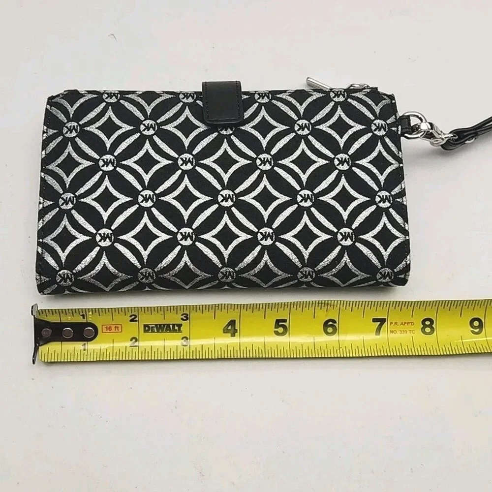 Michael Kors Wristlet Wallet Phone Black Silver Jet Set Double Zip 7.25x4.5